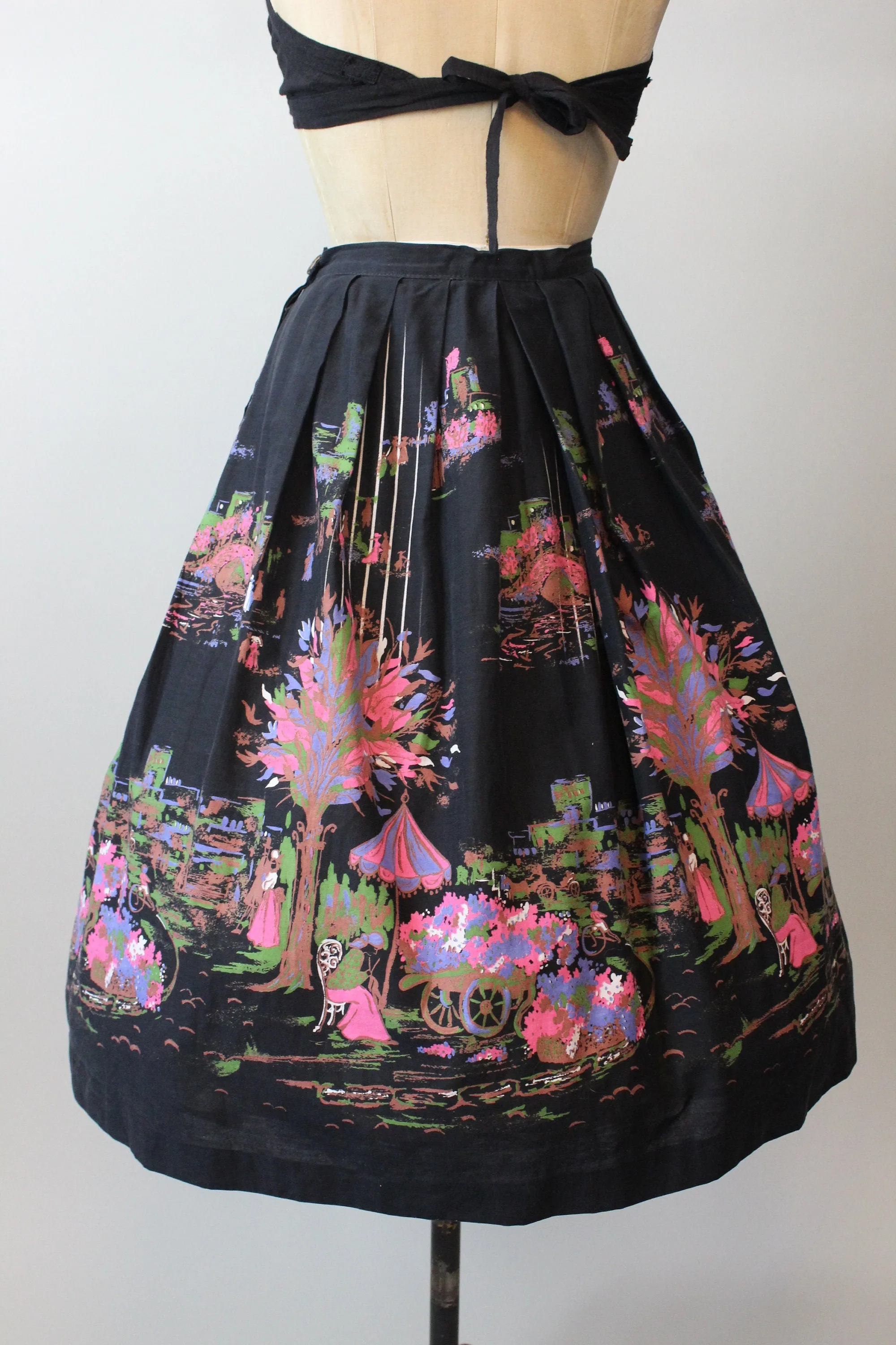1950s CITY umbrella flower cart scene novelty print skirt small | new spring