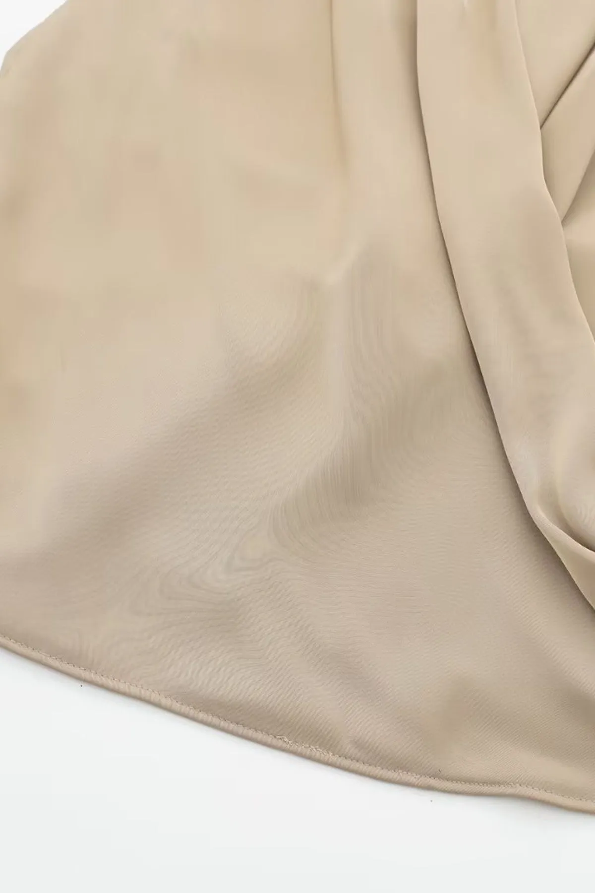 AMIRA Satin Halter Top (Champagne)