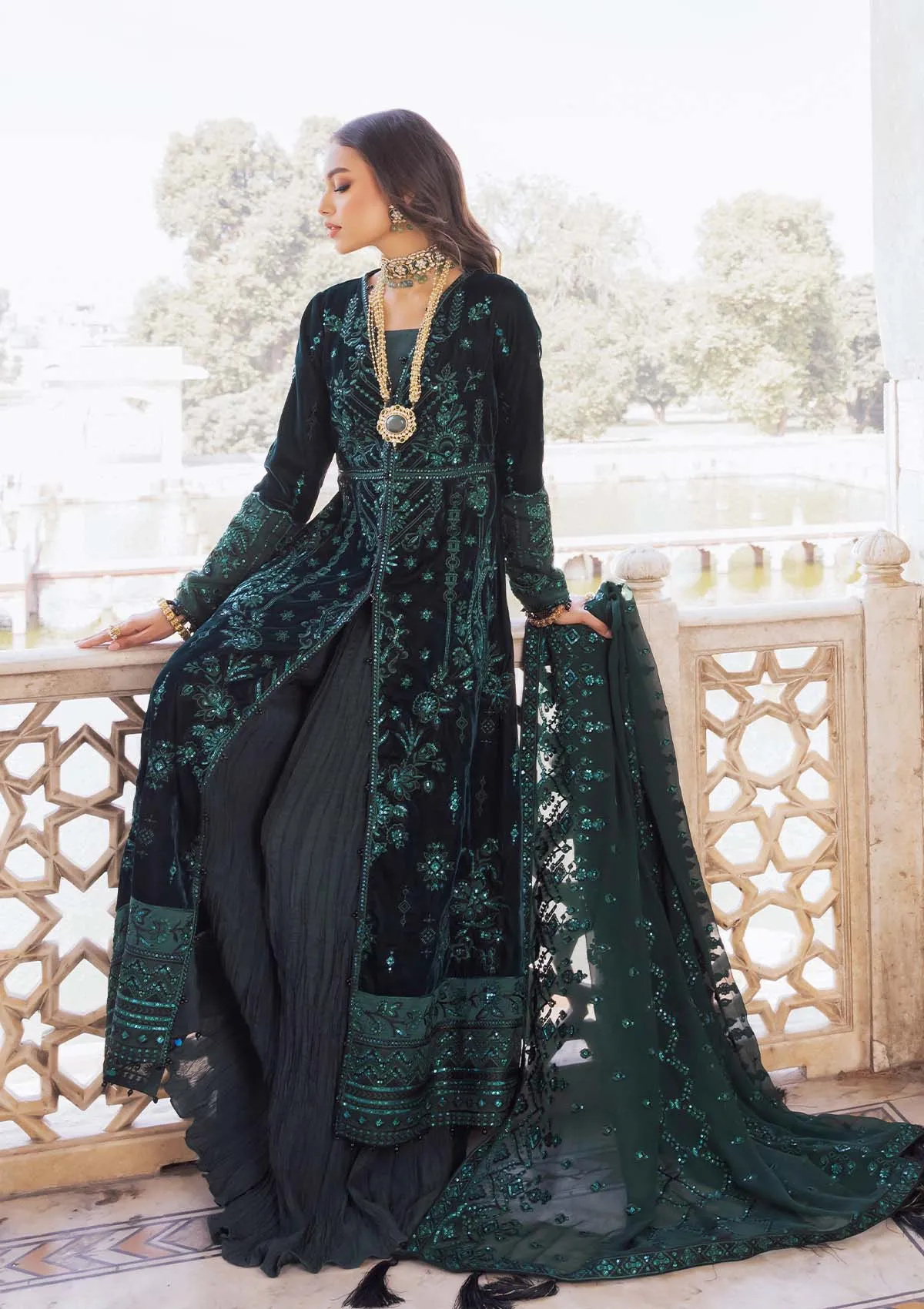 BAAGH - LOOK 08 | AIK Atelier Baagh Unstitched Velvet Winter Collection 2022 | Unstitched Embroidered Velvet Suits