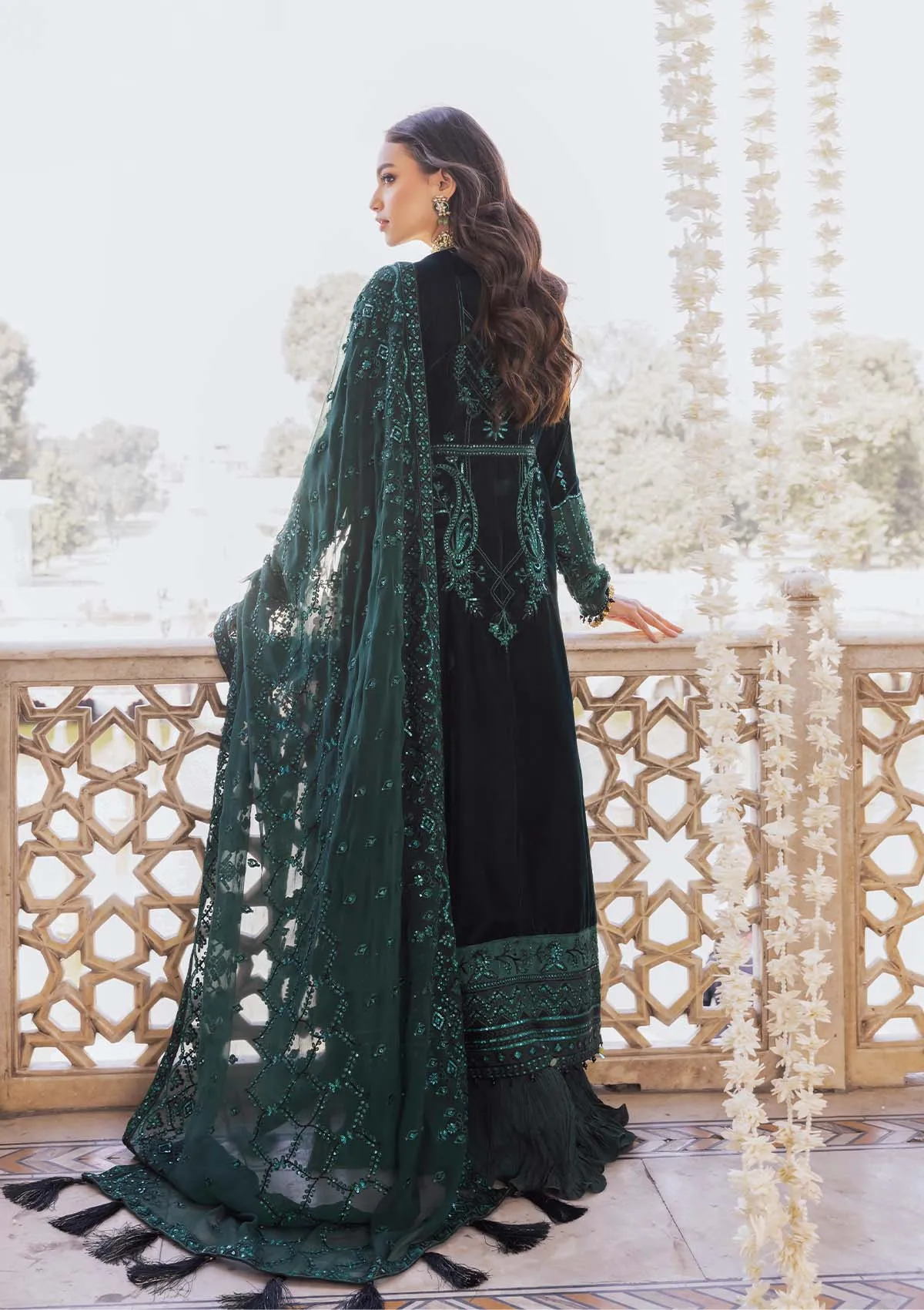 BAAGH - LOOK 08 | AIK Atelier Baagh Unstitched Velvet Winter Collection 2022 | Unstitched Embroidered Velvet Suits