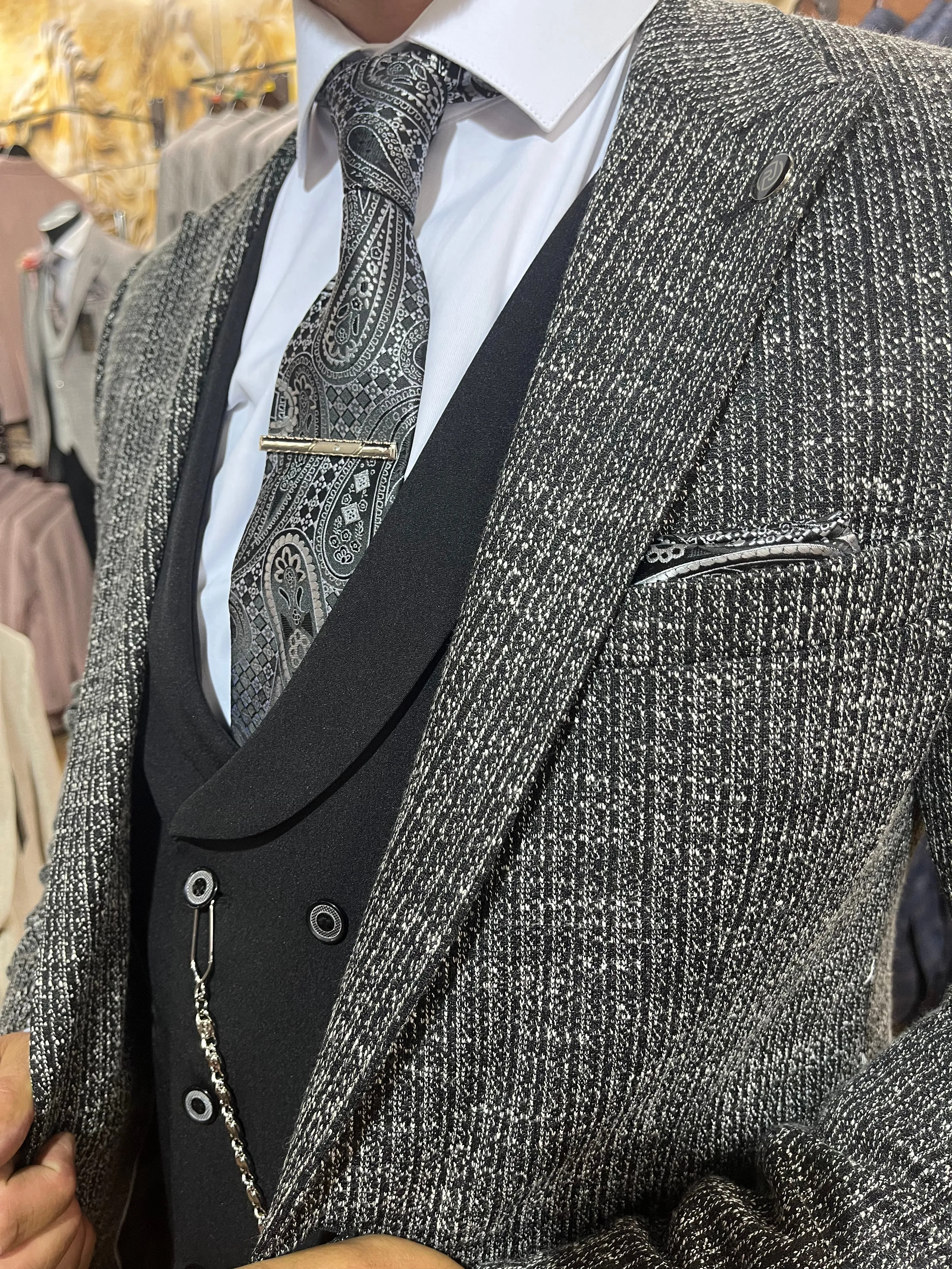 Berrugi - Black/White 3 Piece Suit