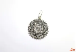 Bewitching, regal, dangling filigree nose ring