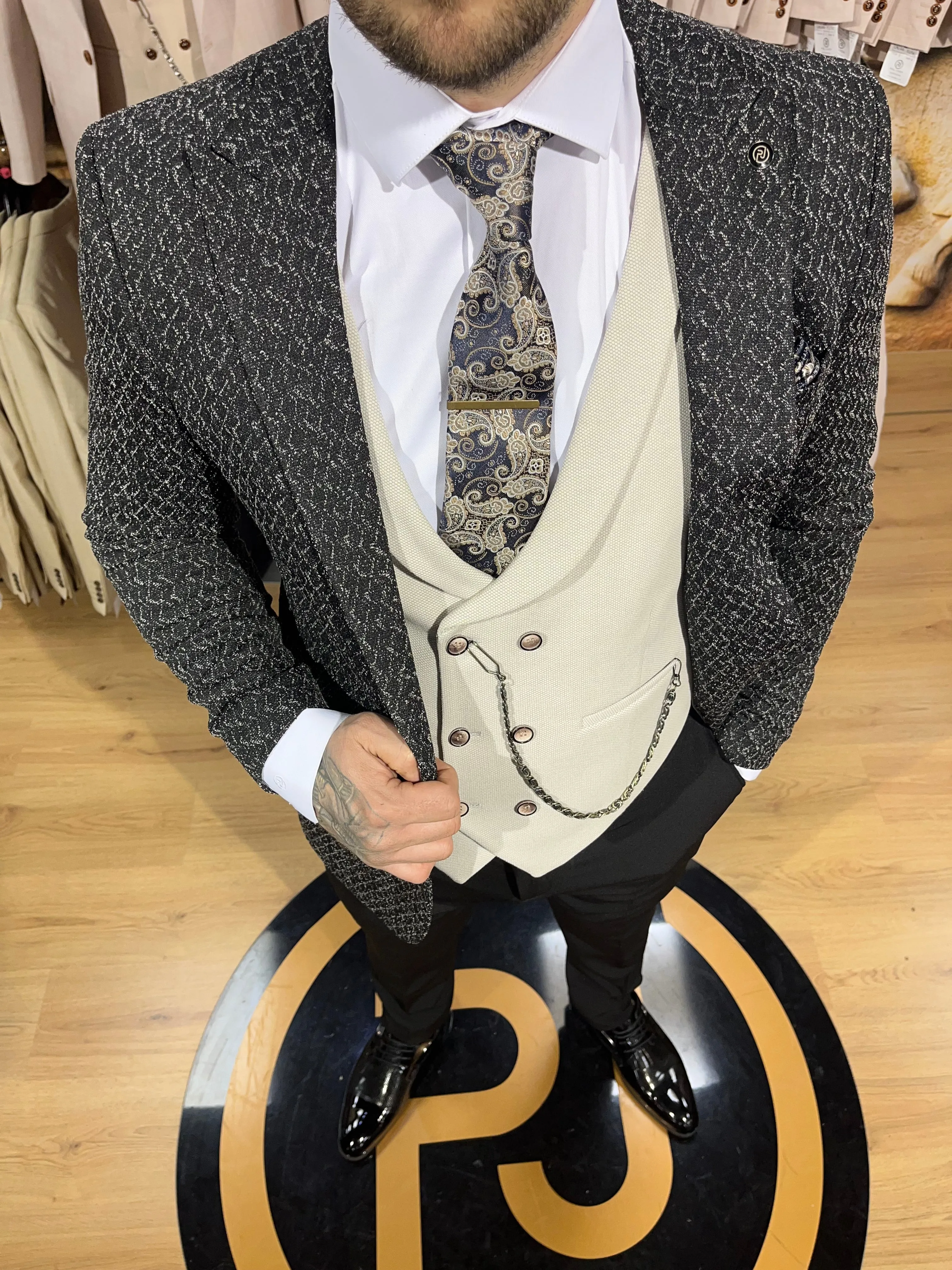 Dobey - Black/Light Beige 3 Piece Suit