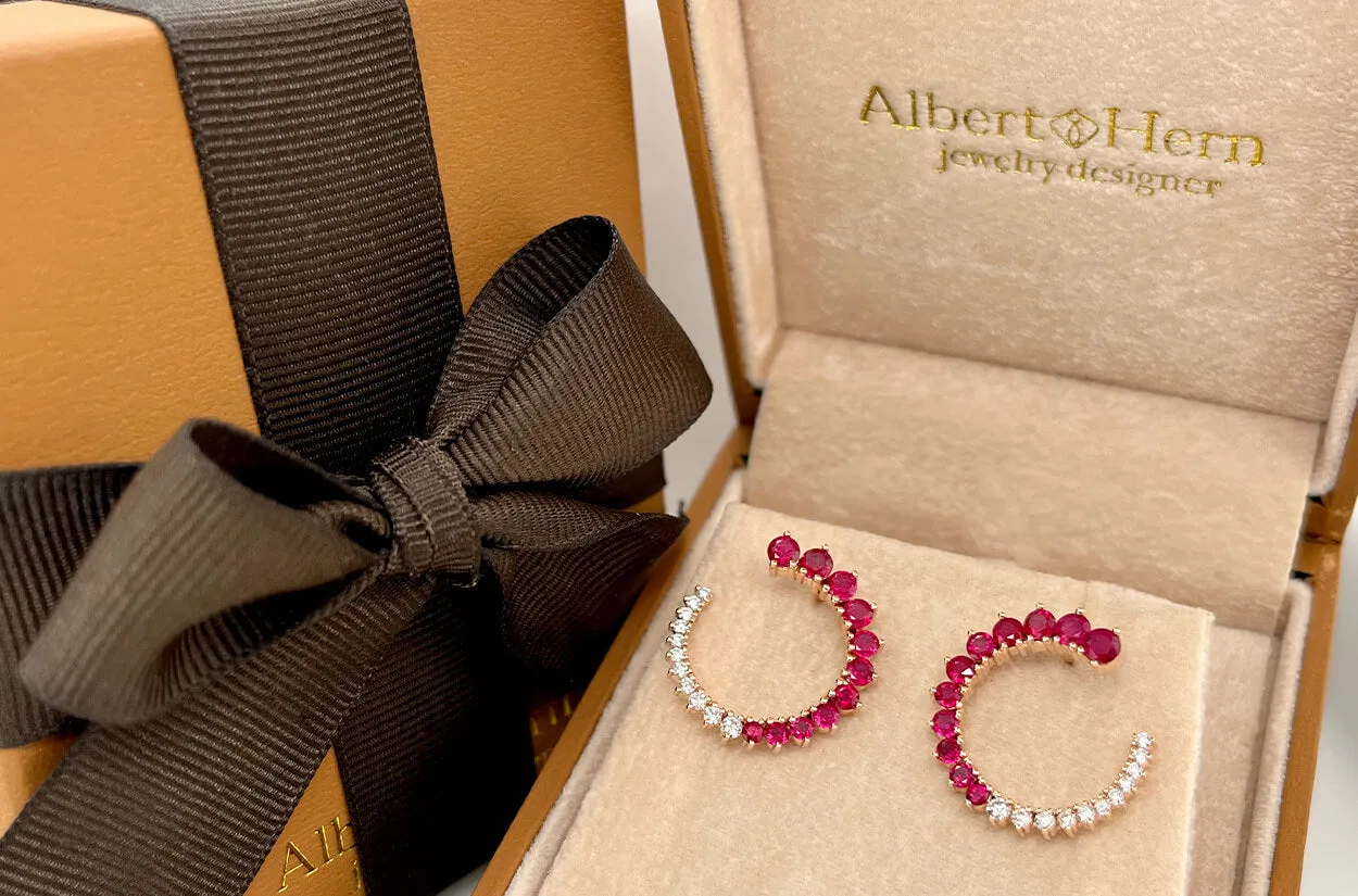 Earrings 18kt Gold Open Circle Gems & Diamonds Studs