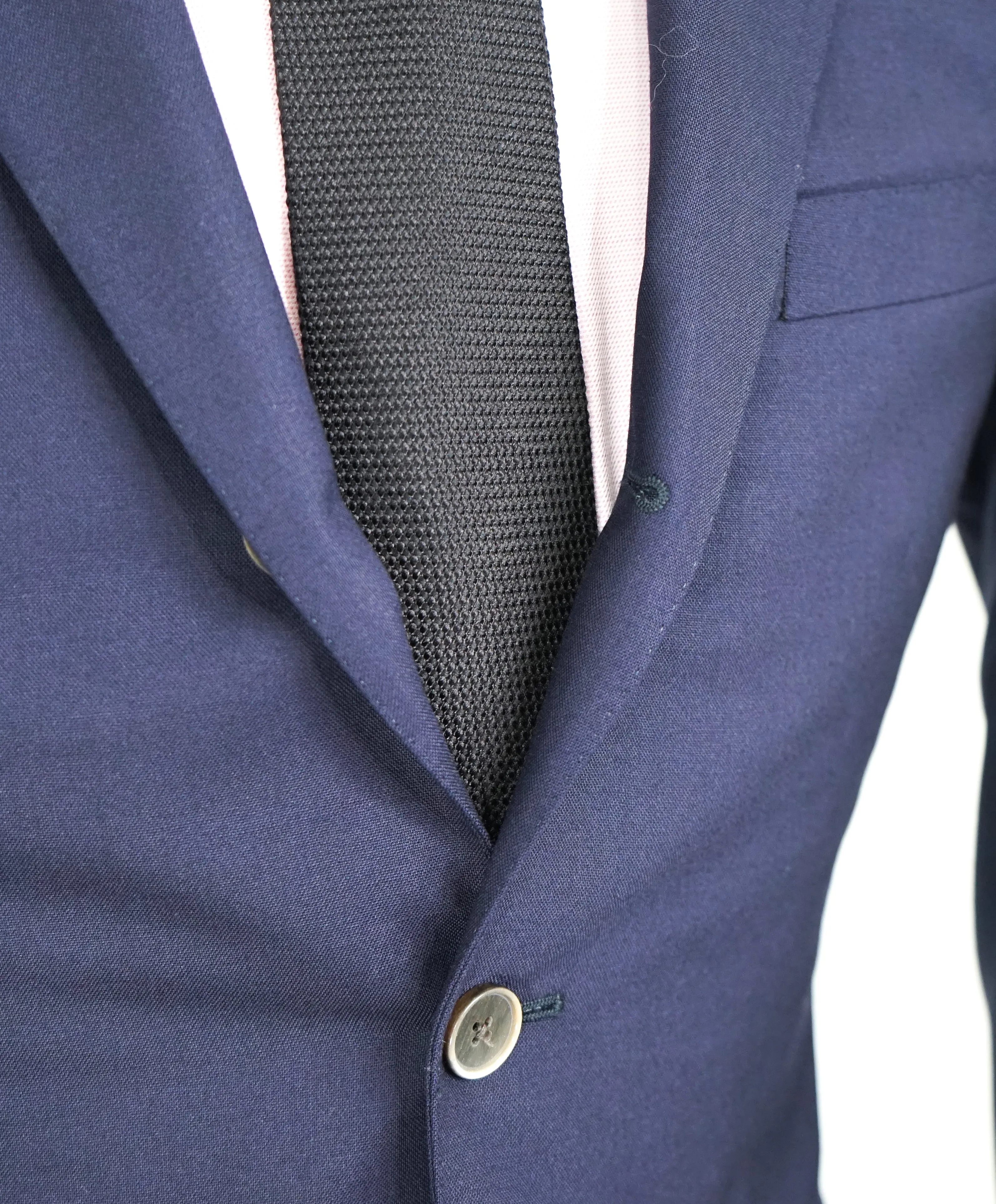 HARDWICK - Made In USA Premium Construction 2-3 Roll Lapel Navy Suit - 36R