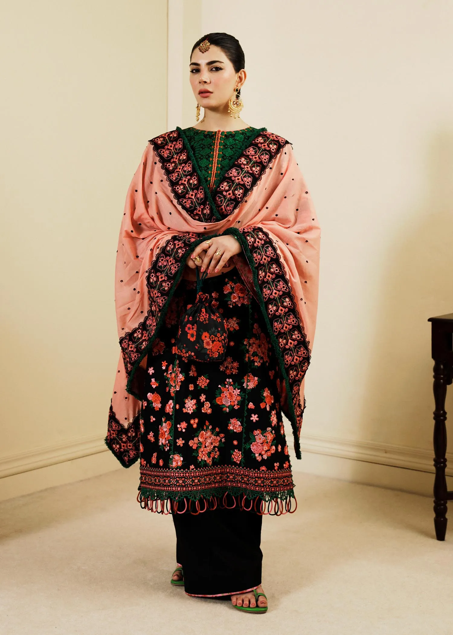 HUSSAIN REHAR | Factory No.21 | Noir