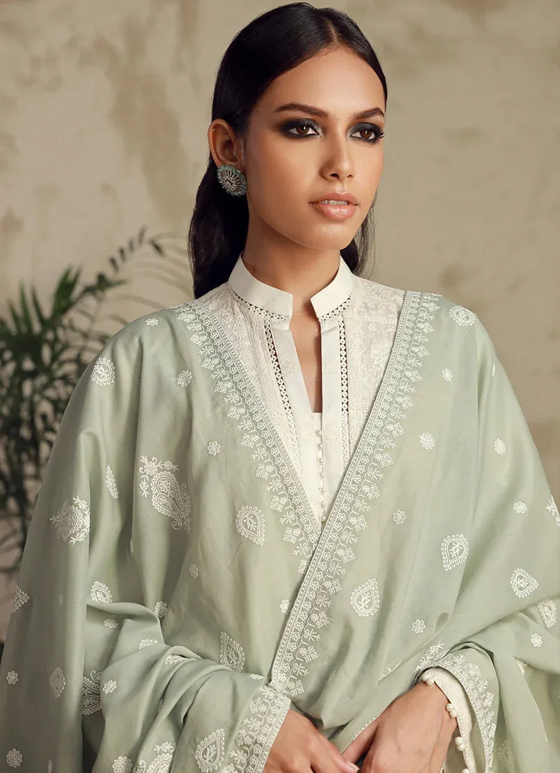 Image Premium Embroidered Lawn Collection Untitched 3 Pc D-02