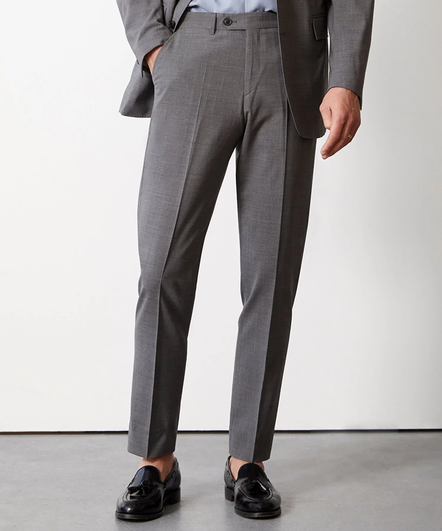 Italian Tropical Wool Sutton Suit in Charcoal