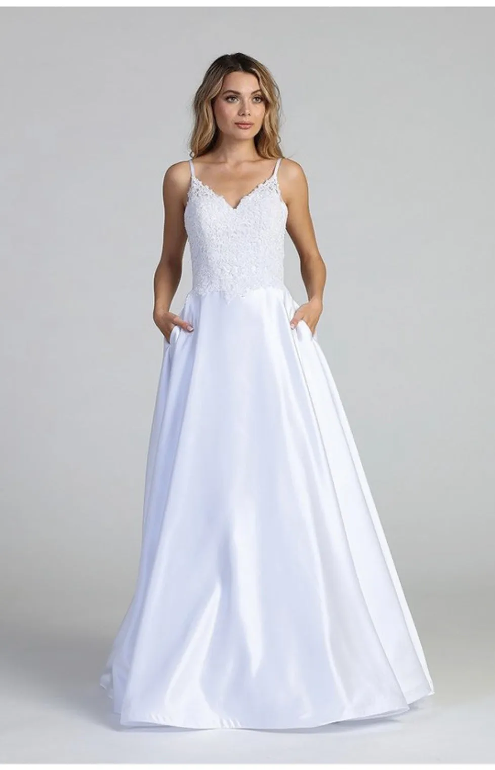 Let’s Evening Gowns 7675L