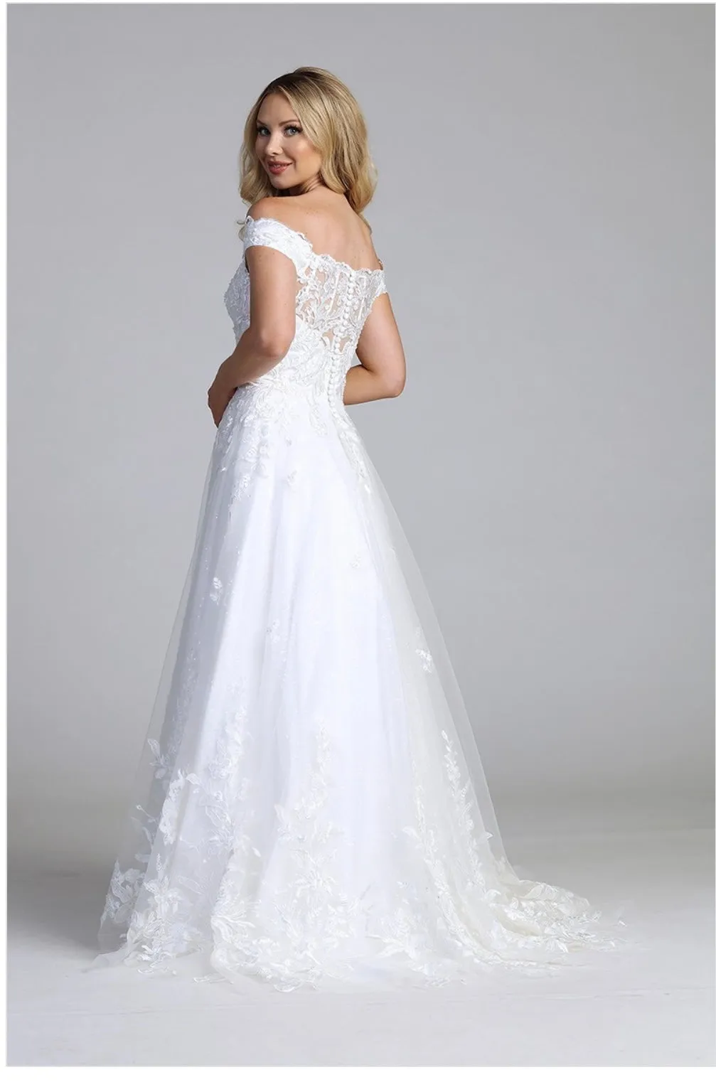 Let’s Evening Gowns 7753L