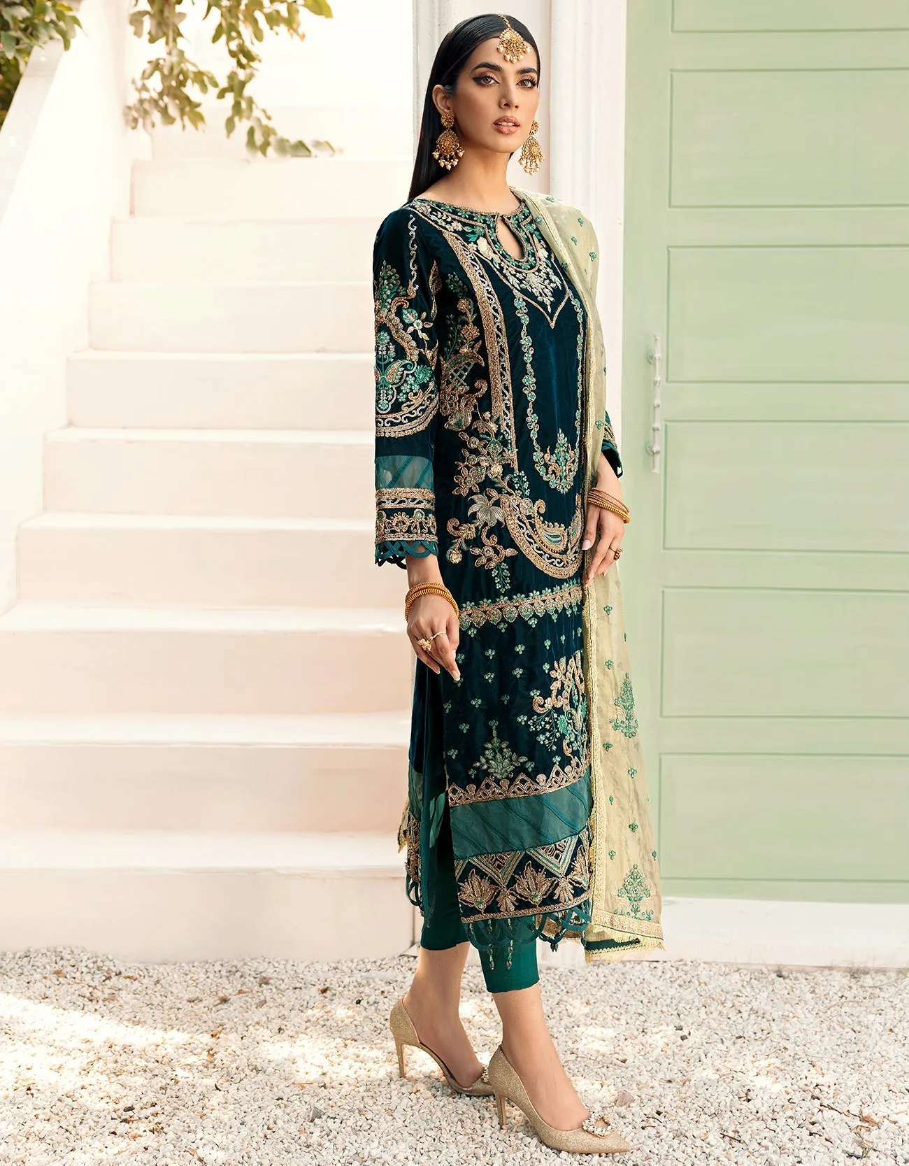 MK-302 | Emaan Adeel Makhmal Collection 2022 | Unstitched & Stitched Embroidered  Valvet Suits