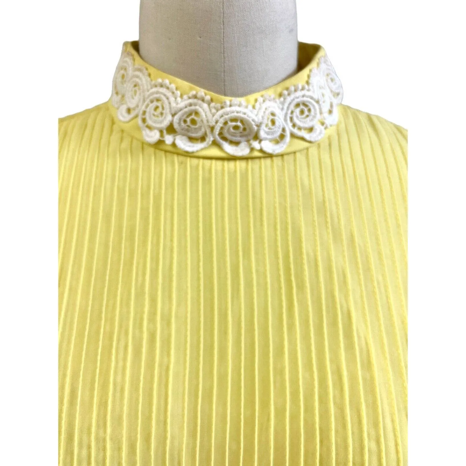Mod 60s VTG Yellow Chiffon Cocktail Filmy Swirl dress Lace Trim Sz 6/S Union Made
