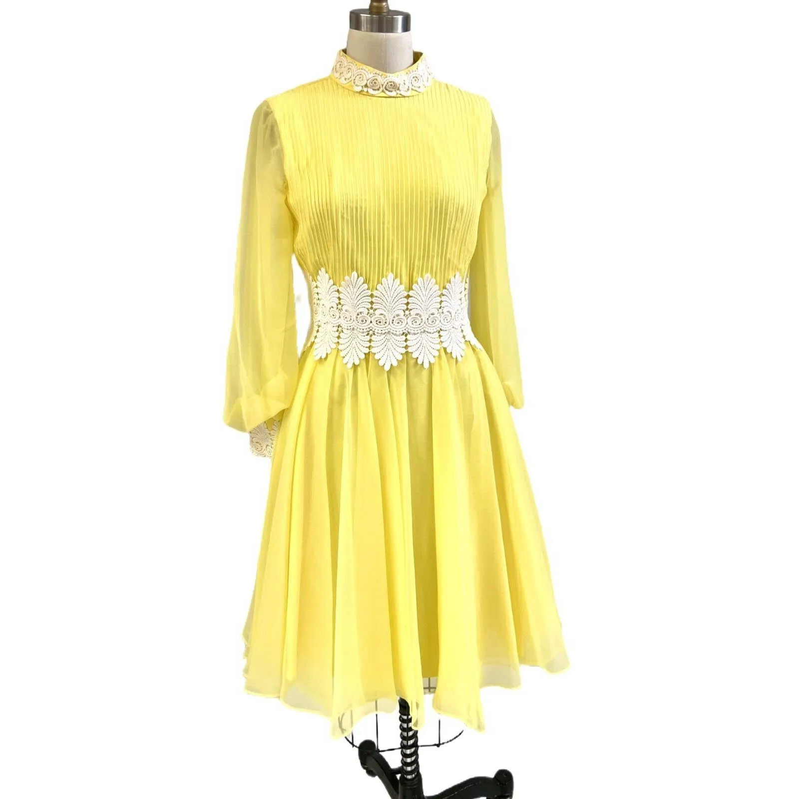 Mod 60s VTG Yellow Chiffon Cocktail Filmy Swirl dress Lace Trim Sz 6/S Union Made