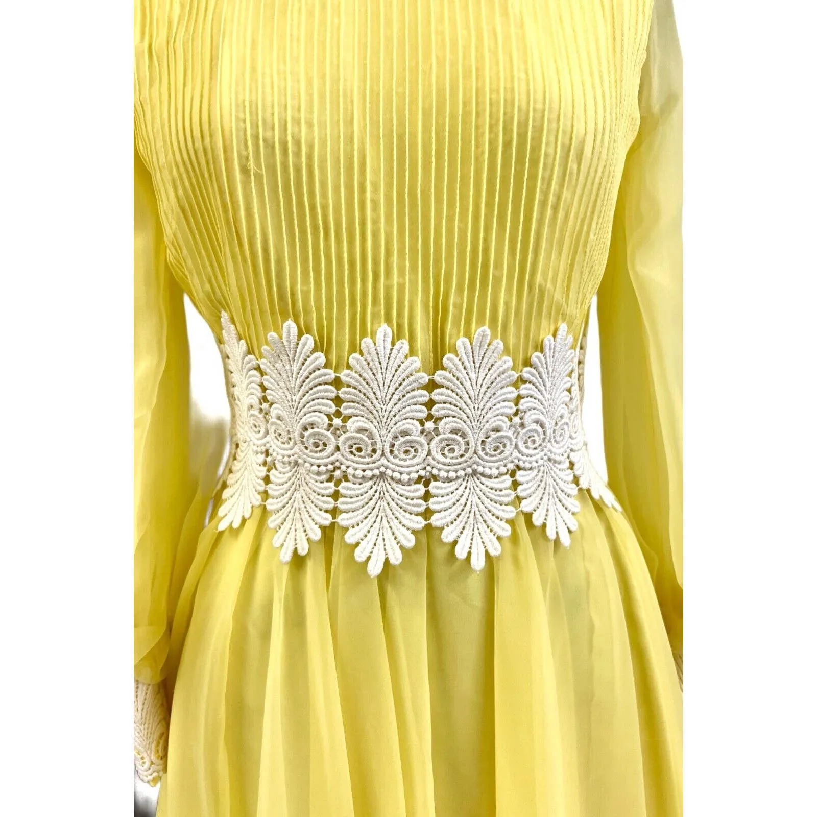 Mod 60s VTG Yellow Chiffon Cocktail Filmy Swirl dress Lace Trim Sz 6/S Union Made