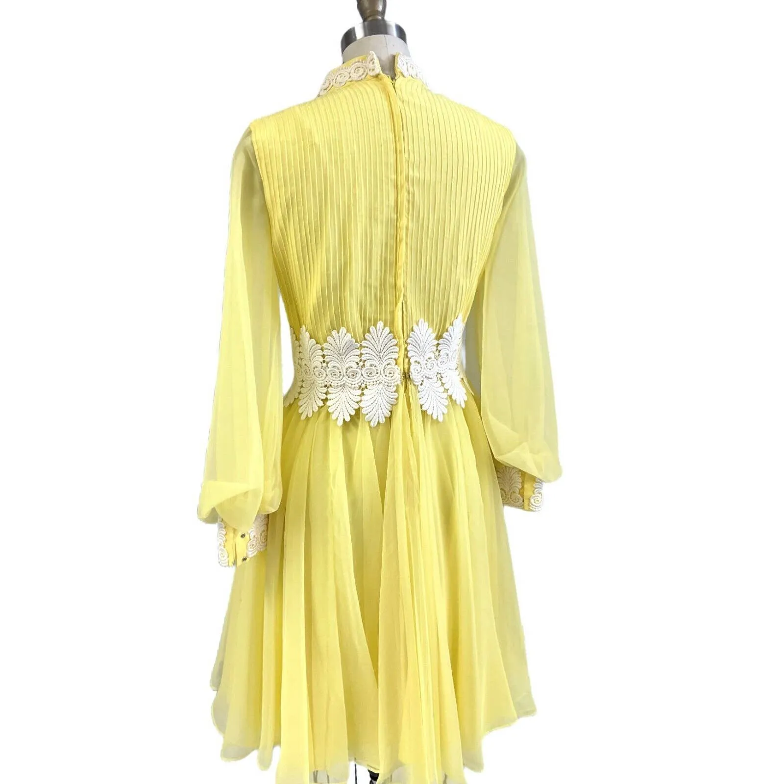 Mod 60s VTG Yellow Chiffon Cocktail Filmy Swirl dress Lace Trim Sz 6/S Union Made