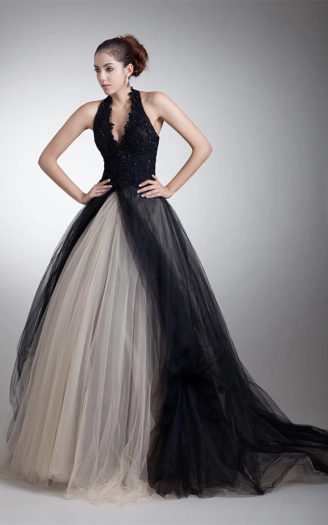Noble Sleeveless Halter Ball Gown Beaded Special Occasion Dresses-GC_707501