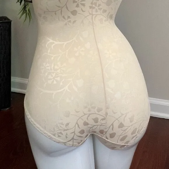 NWT Vintage Body Shapewear by Subtract Slim Bodysuit 34B Beige