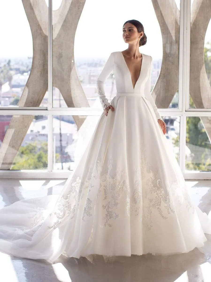 Pronovias: Brown
