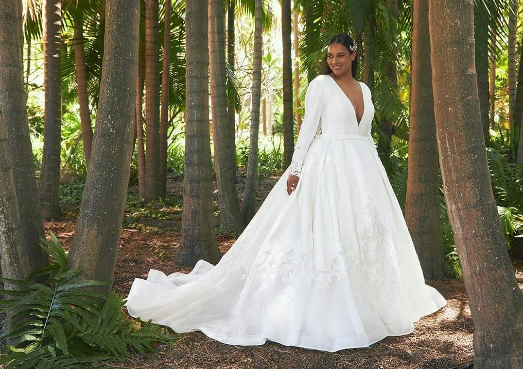 Pronovias: Brown