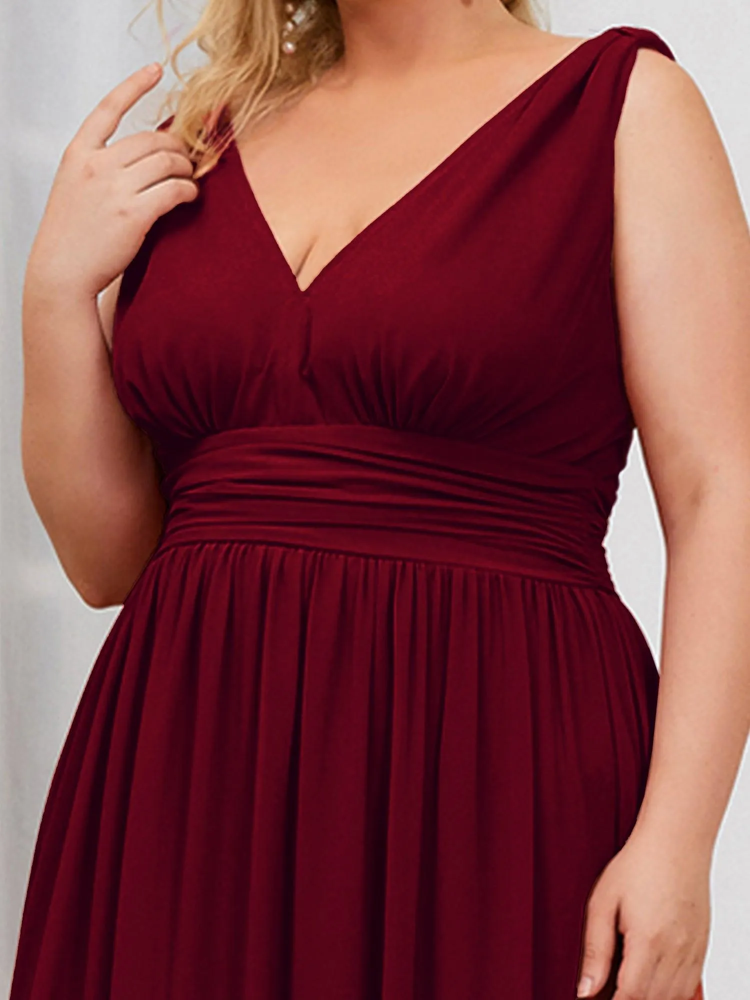 Robe de demoiselle d'honneur Grande Taille à Col V sans Manches