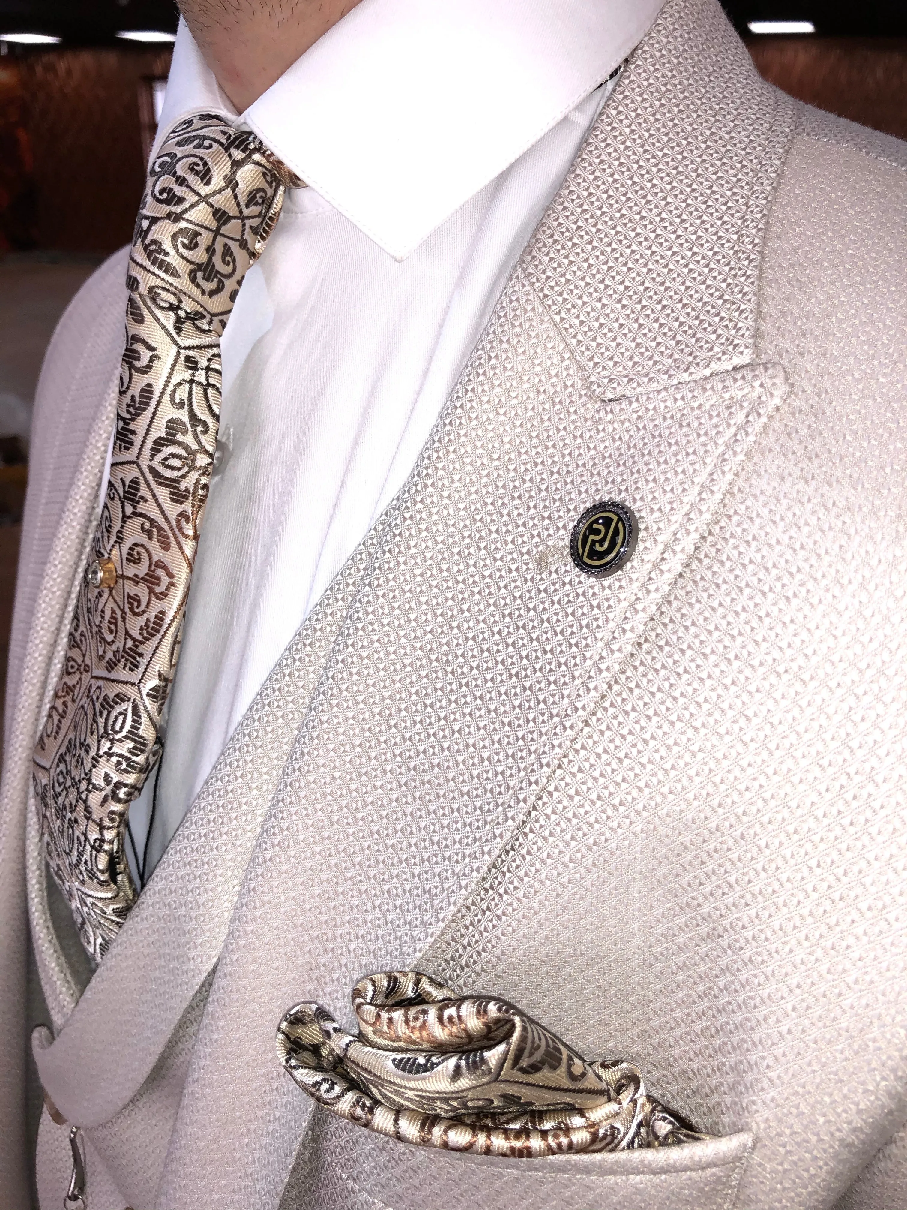 Shelton - Cream 3 Piece Suit