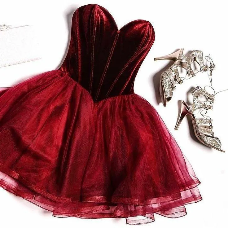 Sweetheart Velvet Burgundy Homecoming Gown with Tulle Skirt
