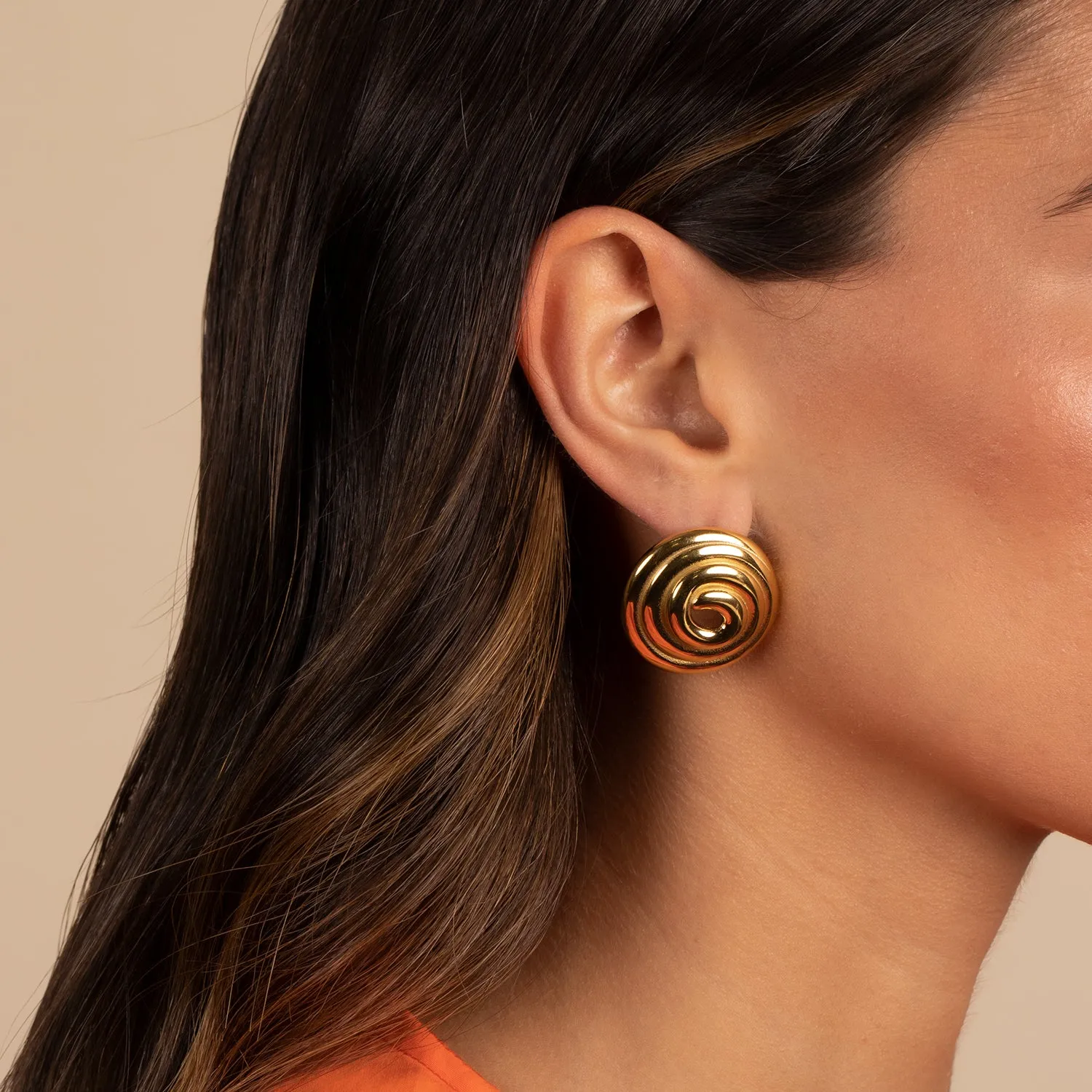 Swirled Circle Stud Earring